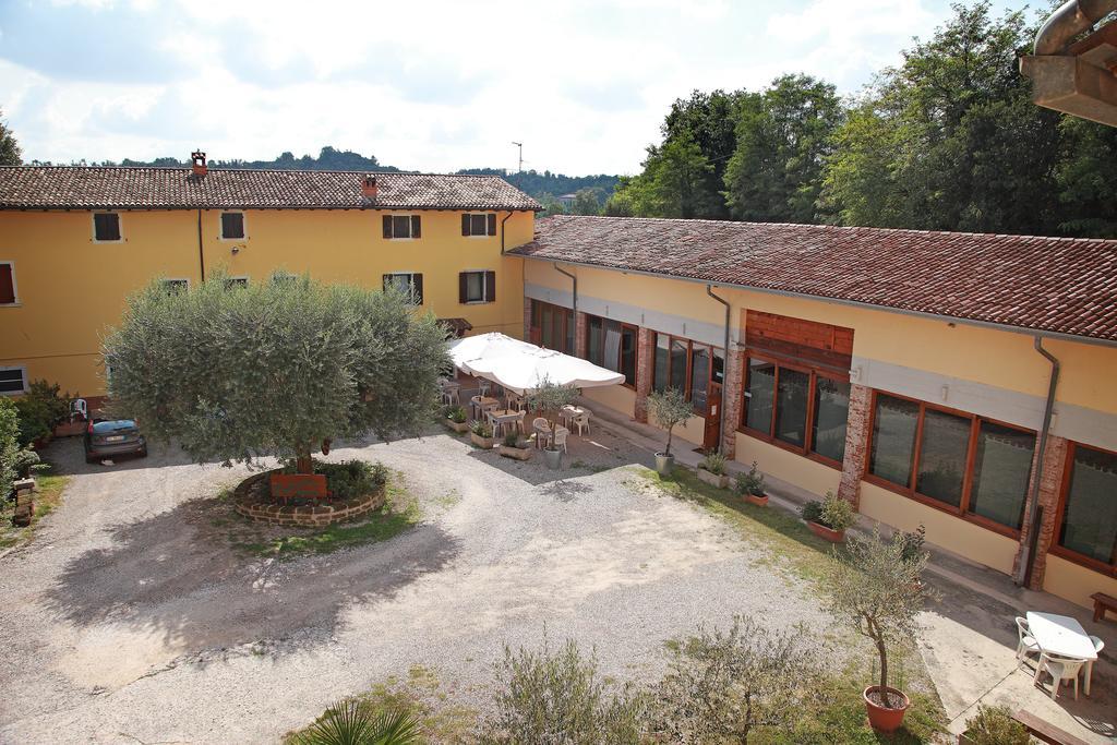 Agriturismo Licensi Del Bresa Monzambano Room photo