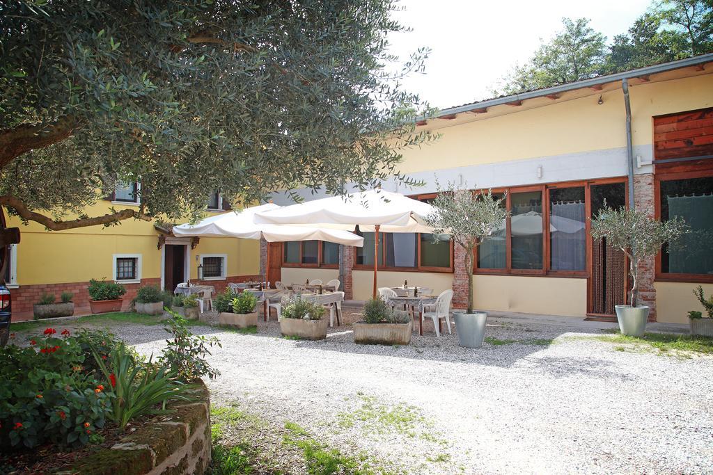 Agriturismo Licensi Del Bresa Monzambano Room photo